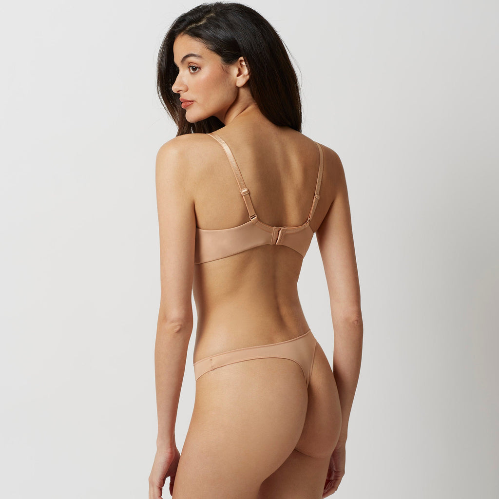 Padded balcony C/Cups differentiates